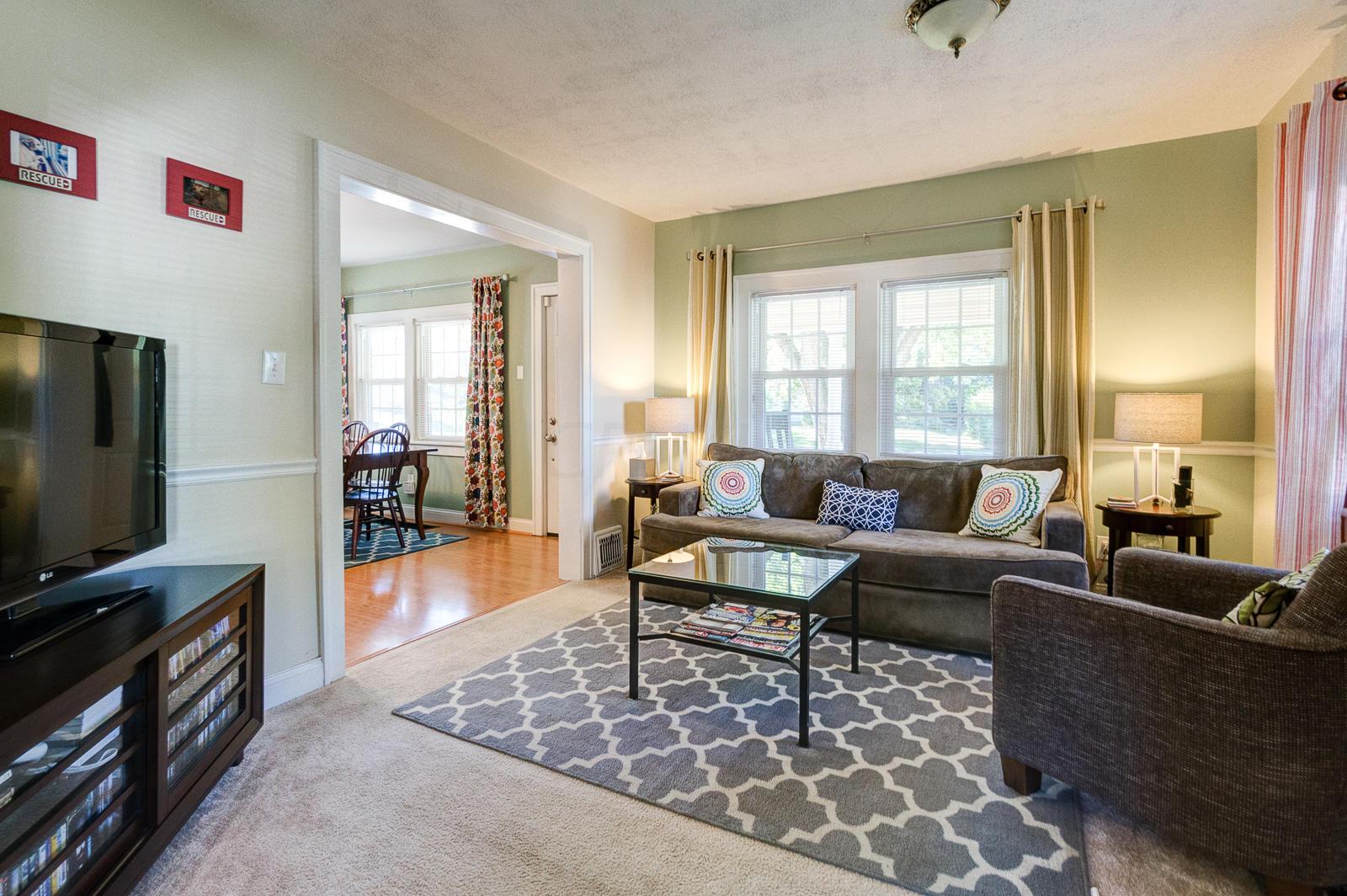 2734 Zollinger Road Columbus, OH 43221 - Photo 5 of 32 Gallery Image 5