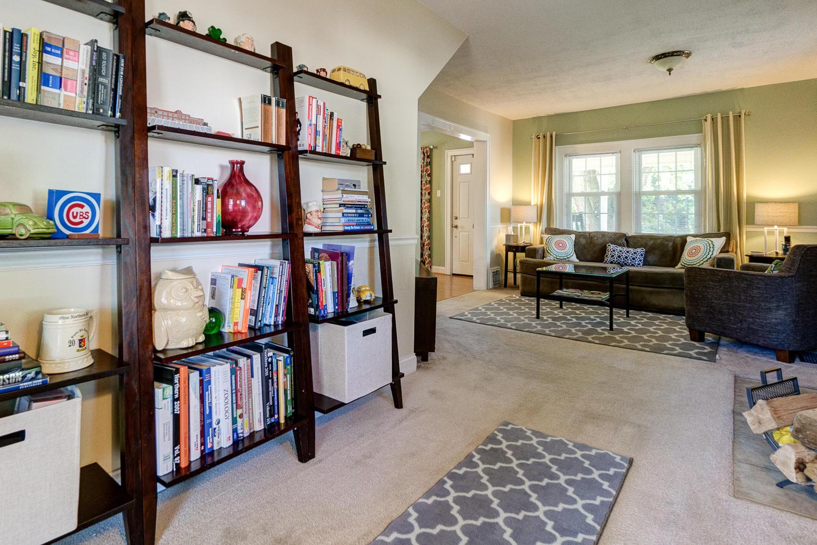 2734 Zollinger Road Columbus, OH 43221 - Photo 7 of 32 Gallery Image 7