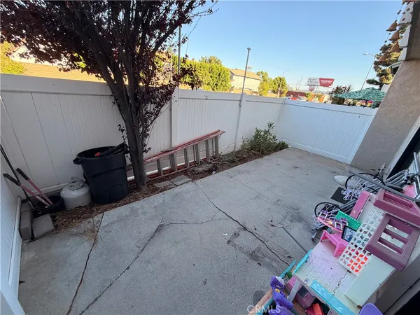 $594,999 | 8341 De Soto Canoga Park, Unit 10, Canoga Park, CA 91304