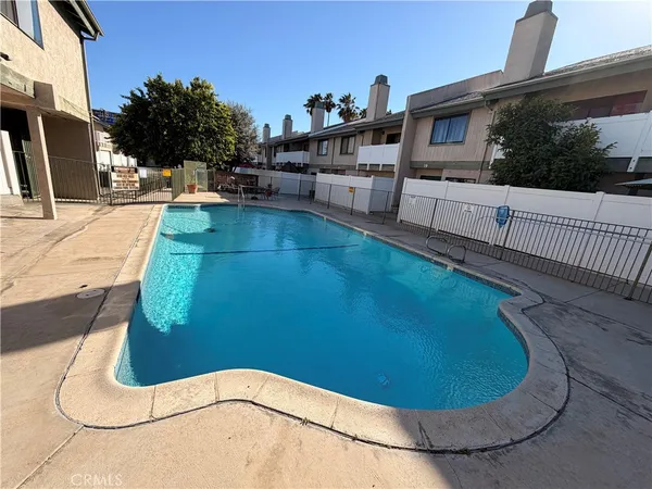 $594,999 | 8341 De Soto Canoga Park, Unit 10, Canoga Park, CA 91304
