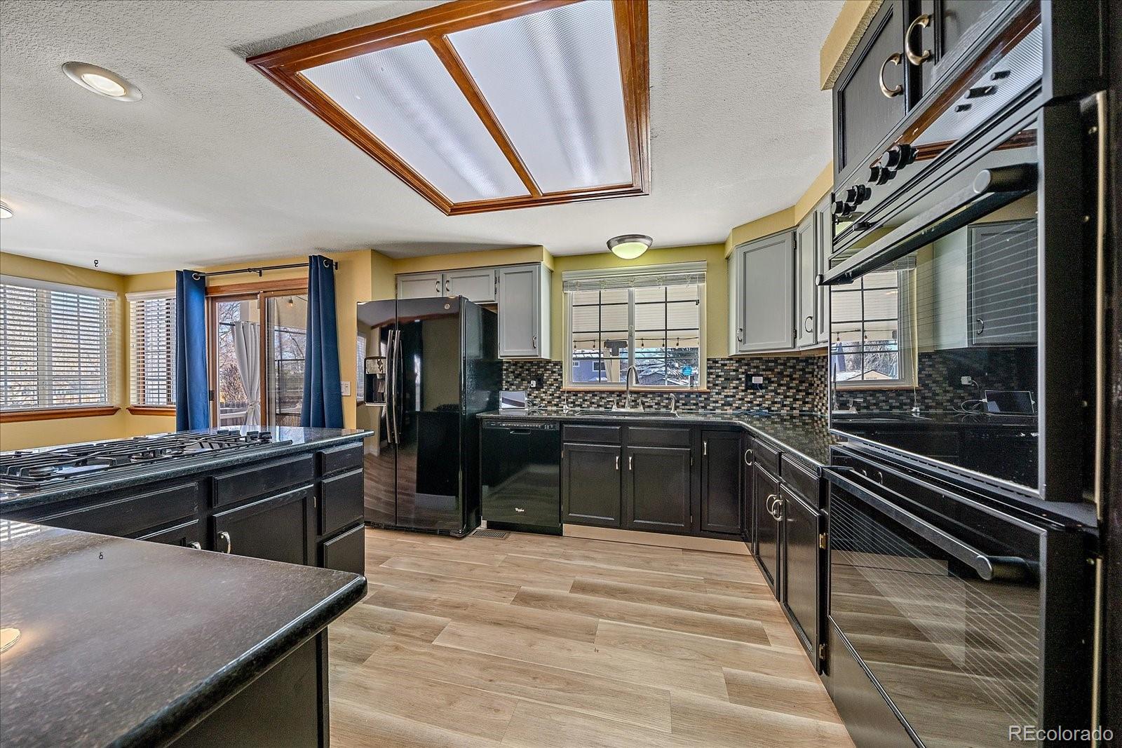 6810 Simms Court Arvada, CO 80004 - Photo 16 of 50