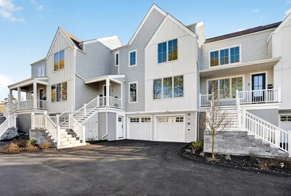 $1,694,900 | 15 Jewett Place, Unit B, Newton, MA 02458