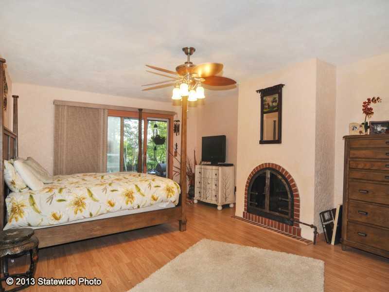 10 Lennon Road Lincoln, RI 02865 - Photo 12 of 20 Master Bedroom.