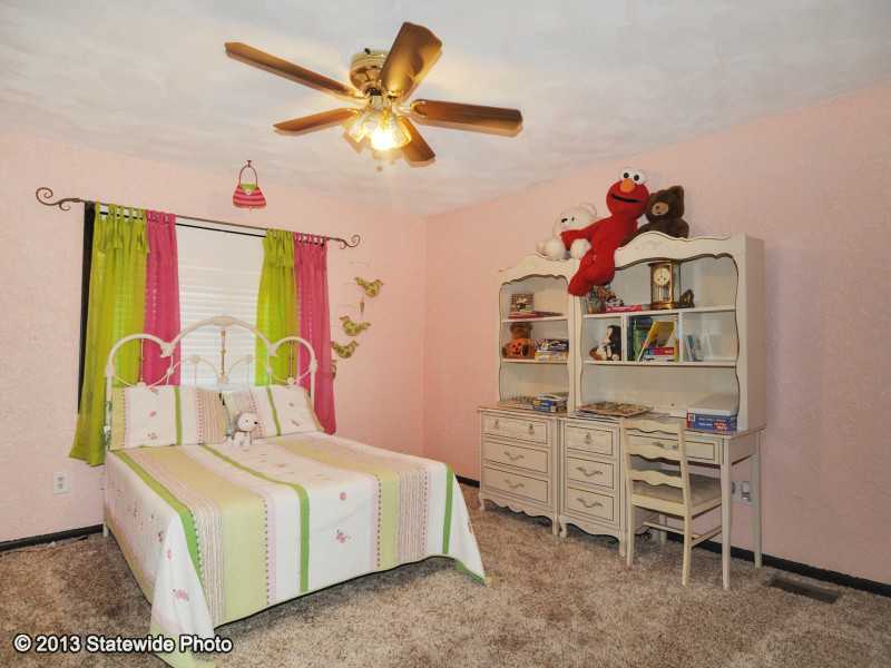 10 Lennon Road Lincoln, RI 02865 - Photo 16 of 20 Bedroom.