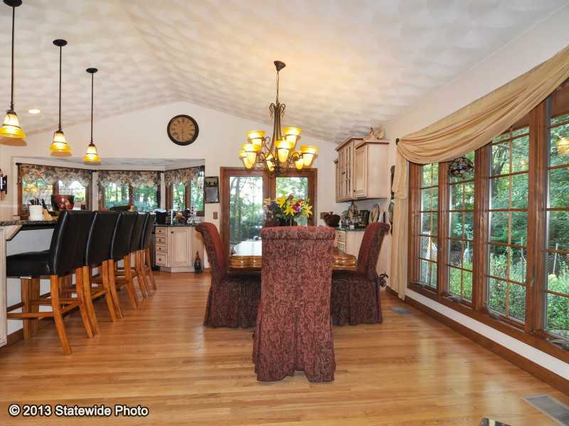 10 Lennon Road Lincoln, RI 02865 - Photo 7 of 20 Kitchen.