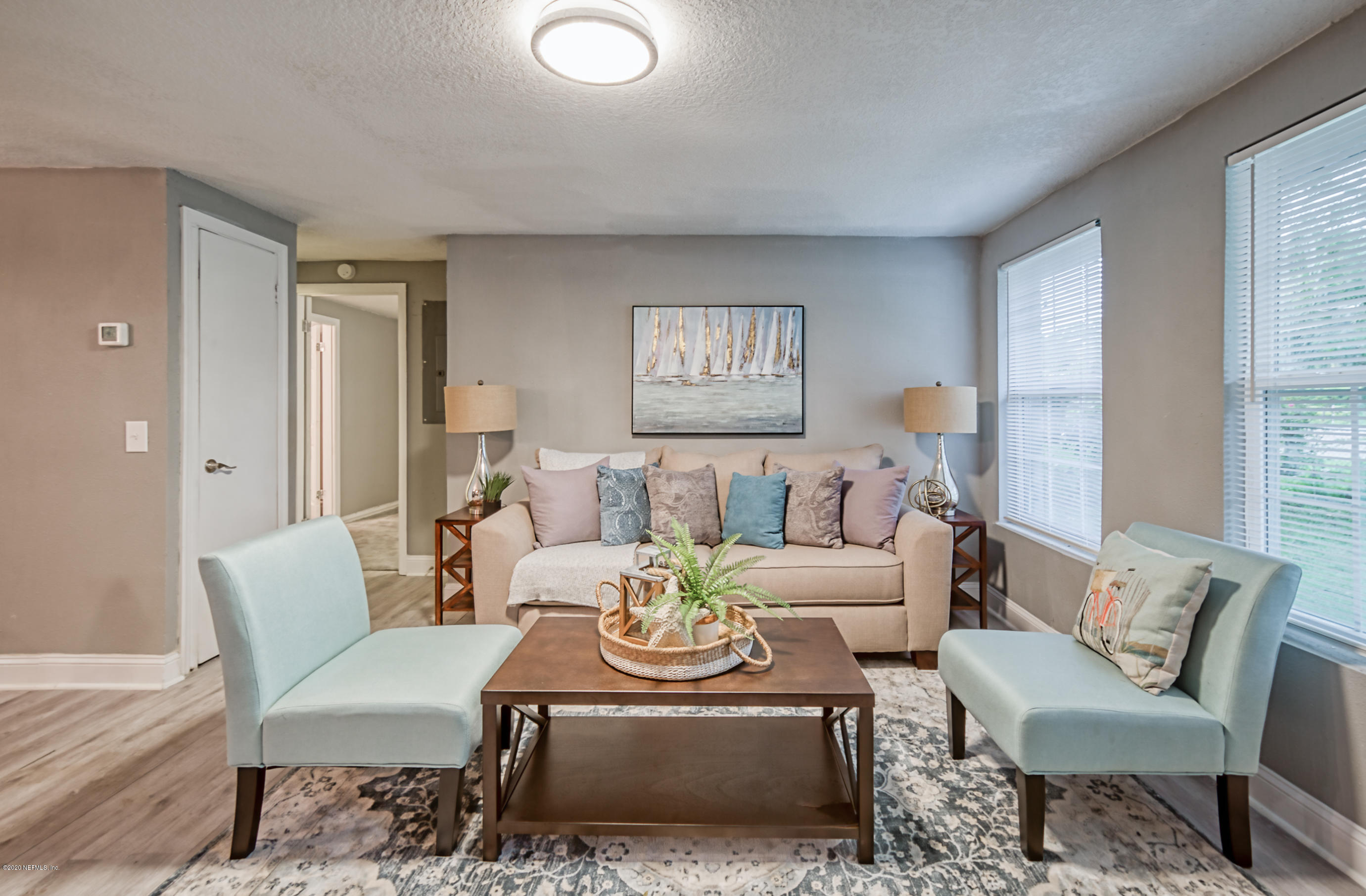 5176 Moncrief Road West Jacksonville, FL 32209 - Photo 2 of 22 Living Room