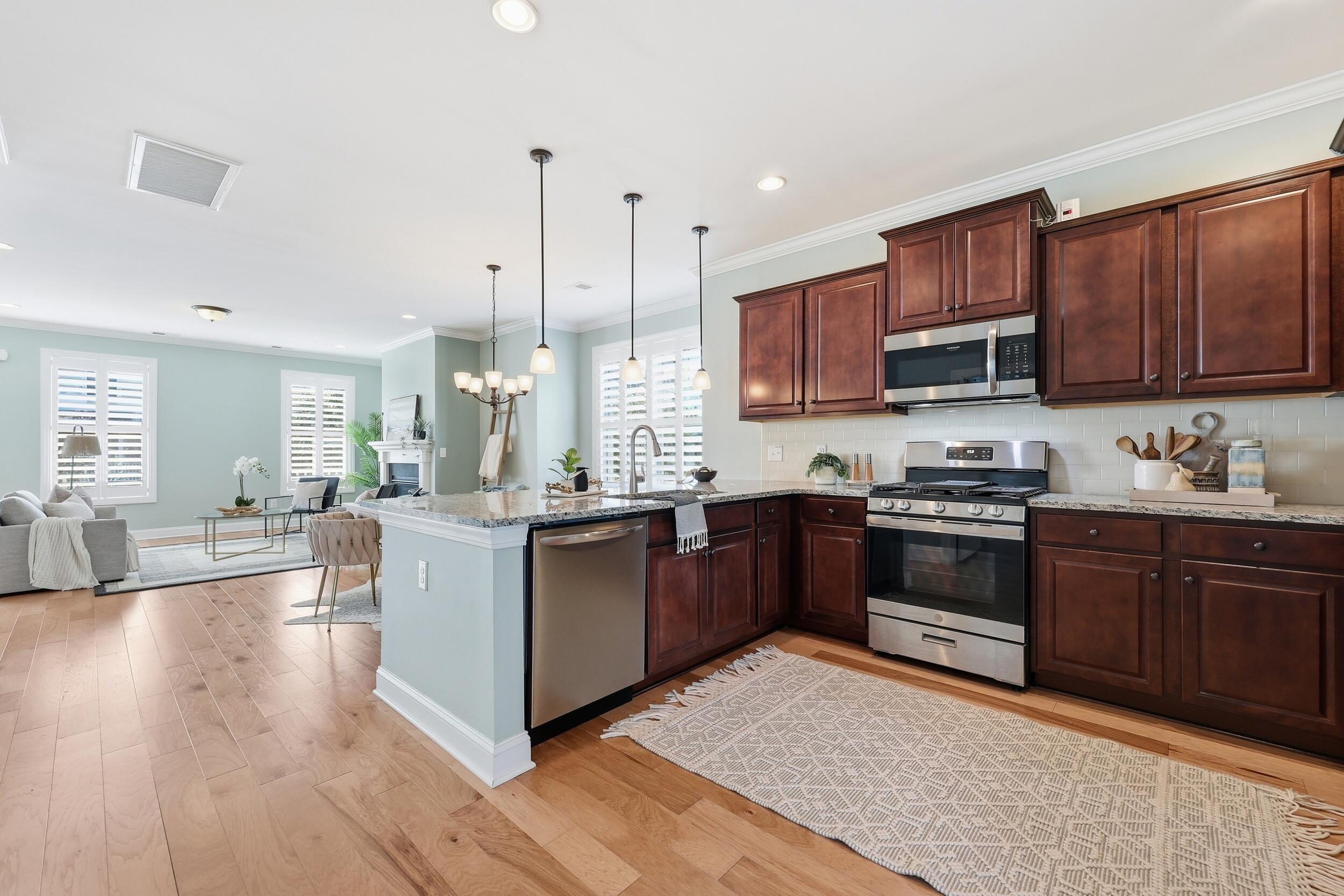 1621 Prince Edward Street Mount Pleasant, SC 29466 - Photo 13 of 64 14_ru4a1352