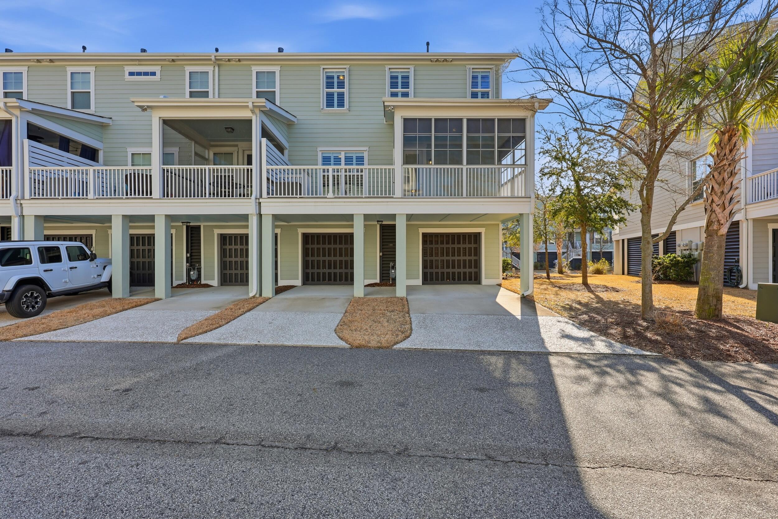 1621 Prince Edward Street Mount Pleasant, SC 29466 - Photo 34 of 64 36_ru4a1552