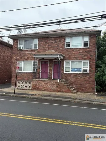 $1,875 | 146 Westfield Avenue, Unit 2, Clark, NJ 07066