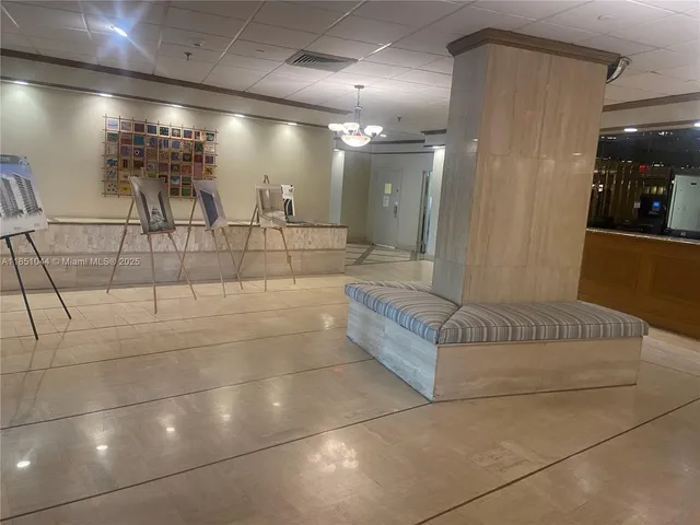 $800,000 | 1800 South Ocean Boulevard, Unit 502, Lauderdale-by-the-Sea, FL 33062