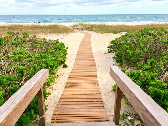 $800,000 | 1800 South Ocean Boulevard, Unit 502, Lauderdale-by-the-Sea, FL 33062