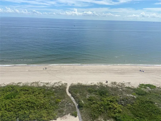 $800,000 | 1800 South Ocean Boulevard, Unit 502, Lauderdale-by-the-Sea, FL 33062