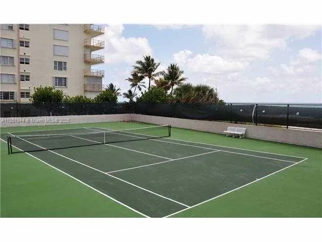 $800,000 | 1800 South Ocean Boulevard, Unit 502, Lauderdale-by-the-Sea, FL 33062