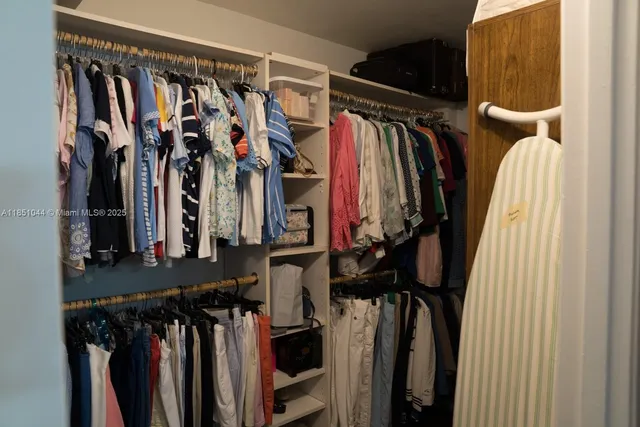 $800,000 | 1800 South Ocean Boulevard, Unit 502, Lauderdale-by-the-Sea, FL 33062