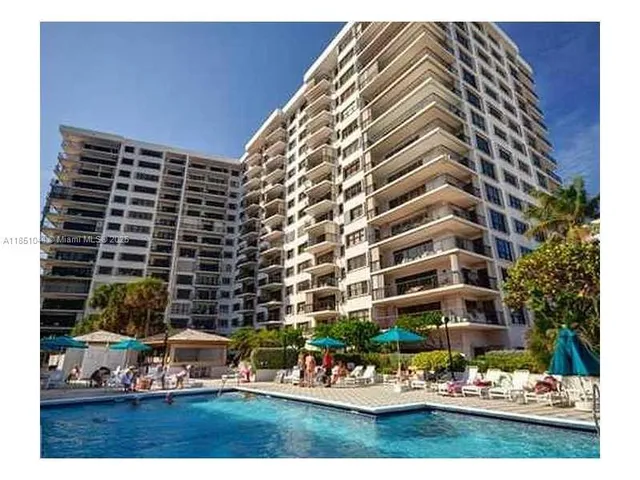 $800,000 | 1800 South Ocean Boulevard, Unit 502, Lauderdale-by-the-Sea, FL 33062