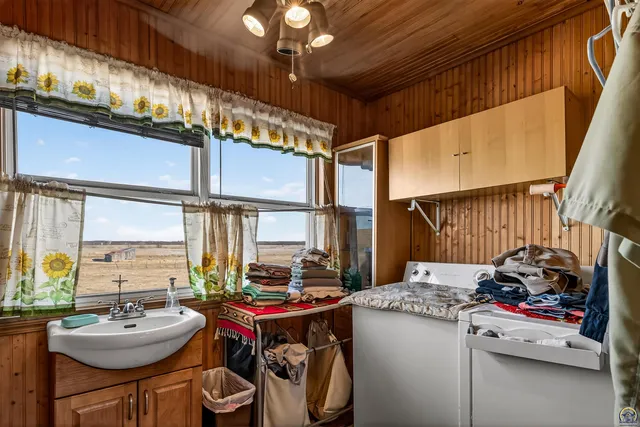 $309,900 | 6829 Half Mound Road, Valley Falls, KS 66088