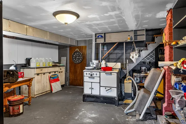 $309,900 | 6829 Half Mound Road, Valley Falls, KS 66088