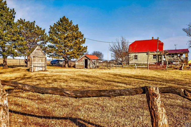 $309,900 | 6829 Half Mound Road, Valley Falls, KS 66088