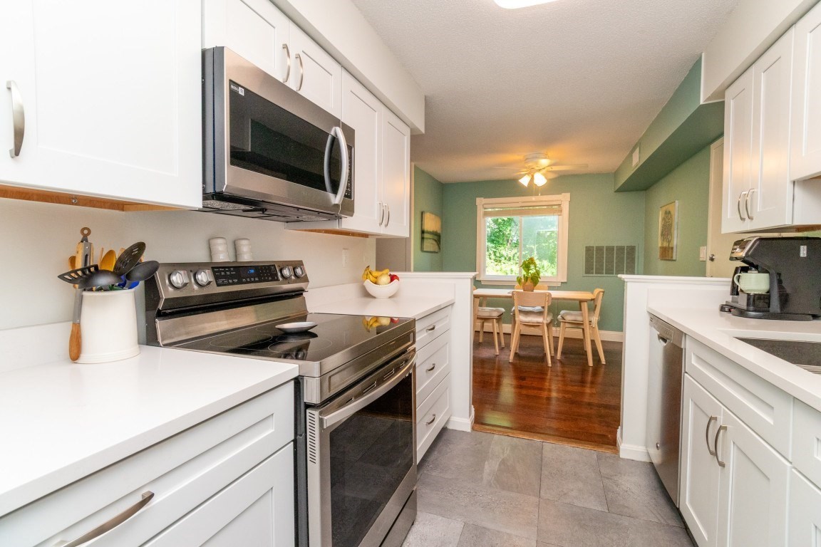 4 Beal's Cove Road, Unit G Hingham, MA 02043 - Photo 12 of 27 Gallery Image 12