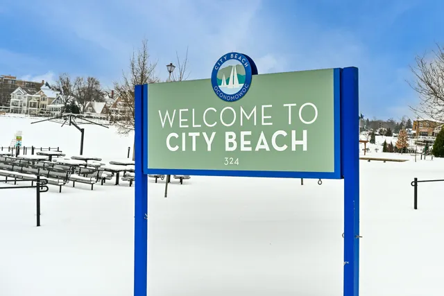 $485,000 | N7726 Maple Ridge Road, Oconomowoc, WI 53066