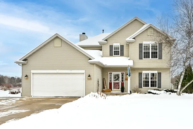 $485,000 | N7726 Maple Ridge Road, Oconomowoc, WI 53066