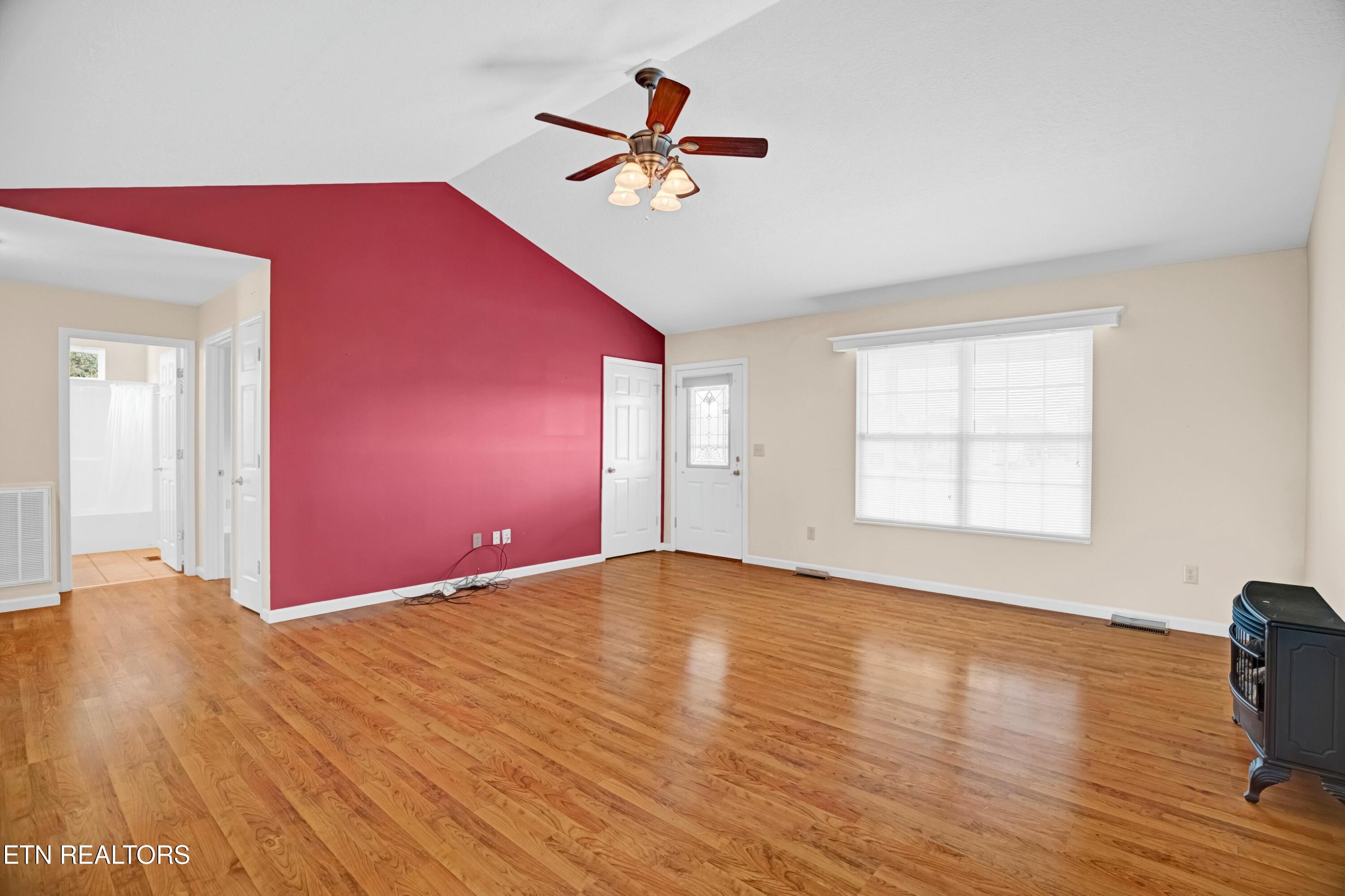 2008 Bessie Slaton Road Dandridge, TN 37725 - Photo 9 of 51 VAULTED CEILINGS ACCENT THE LIVING ROOM