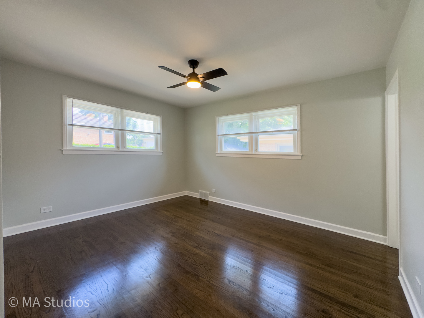 4256 Golf Road Skokie, IL 60076 - Photo 21 of 60 Gallery Image 21