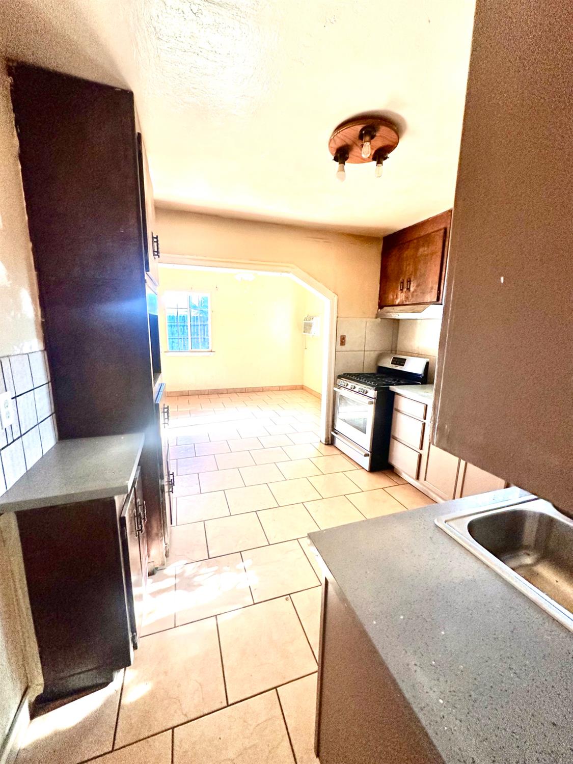1924 Kenneth Street Modesto, CA 95351 - Photo 22 of 34