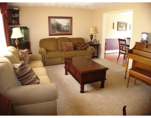 22 Tara Road Peabody, MA 01960 - Photo 3 of 18 Gallery Image 3