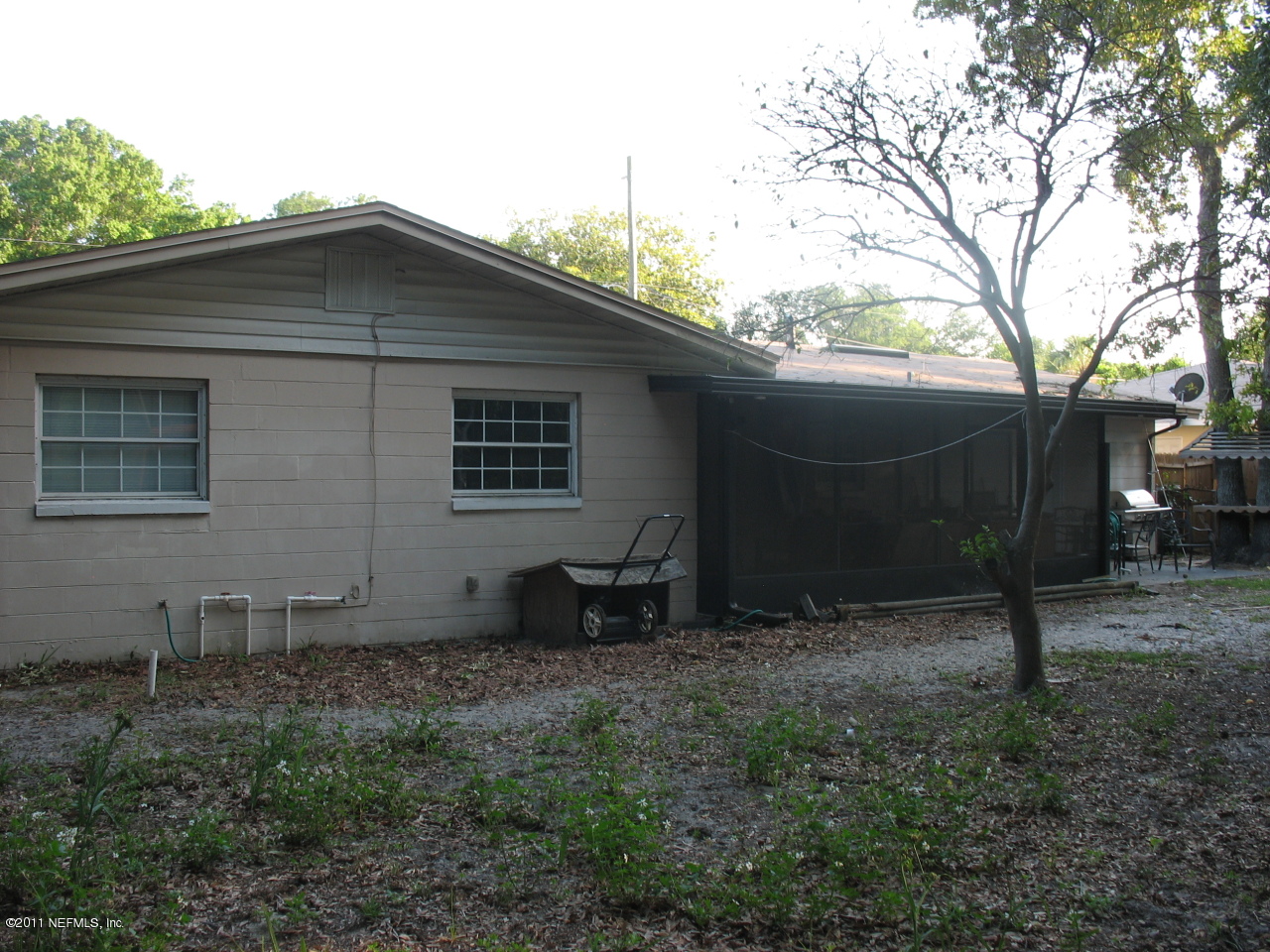 8285 Vermanth Road Jacksonville, FL 32211 - Photo 19 of 25 Side