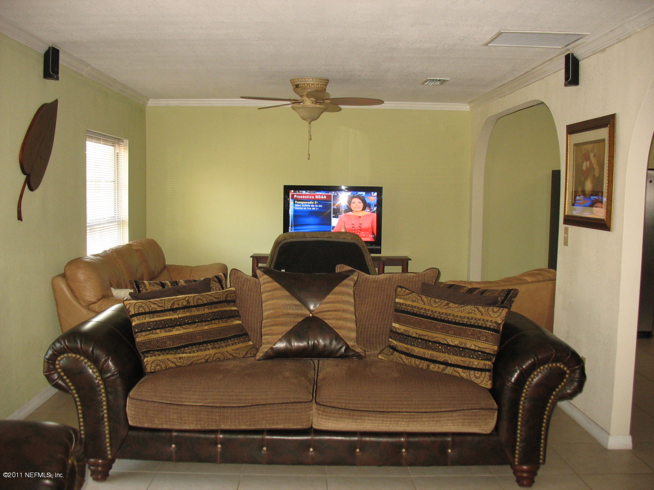 8285 Vermanth Road Jacksonville, FL 32211 - Photo 2 of 25 Living Room