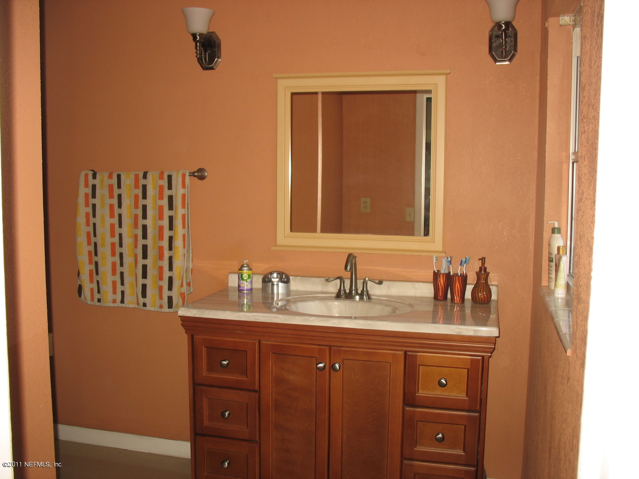 8285 Vermanth Road Jacksonville, FL 32211 - Photo 8 of 25 Master Bath