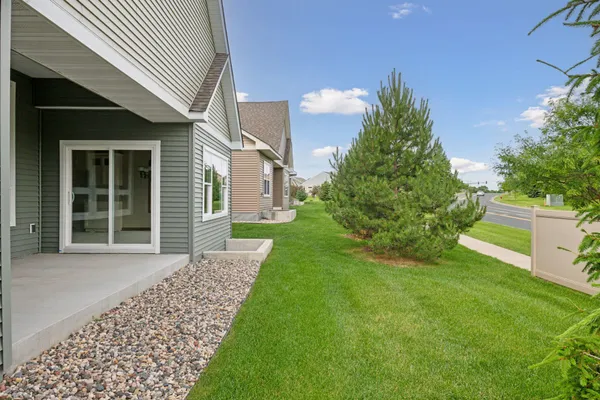 $590,500 | 752 Somerwood Lane, Waconia, MN 55387