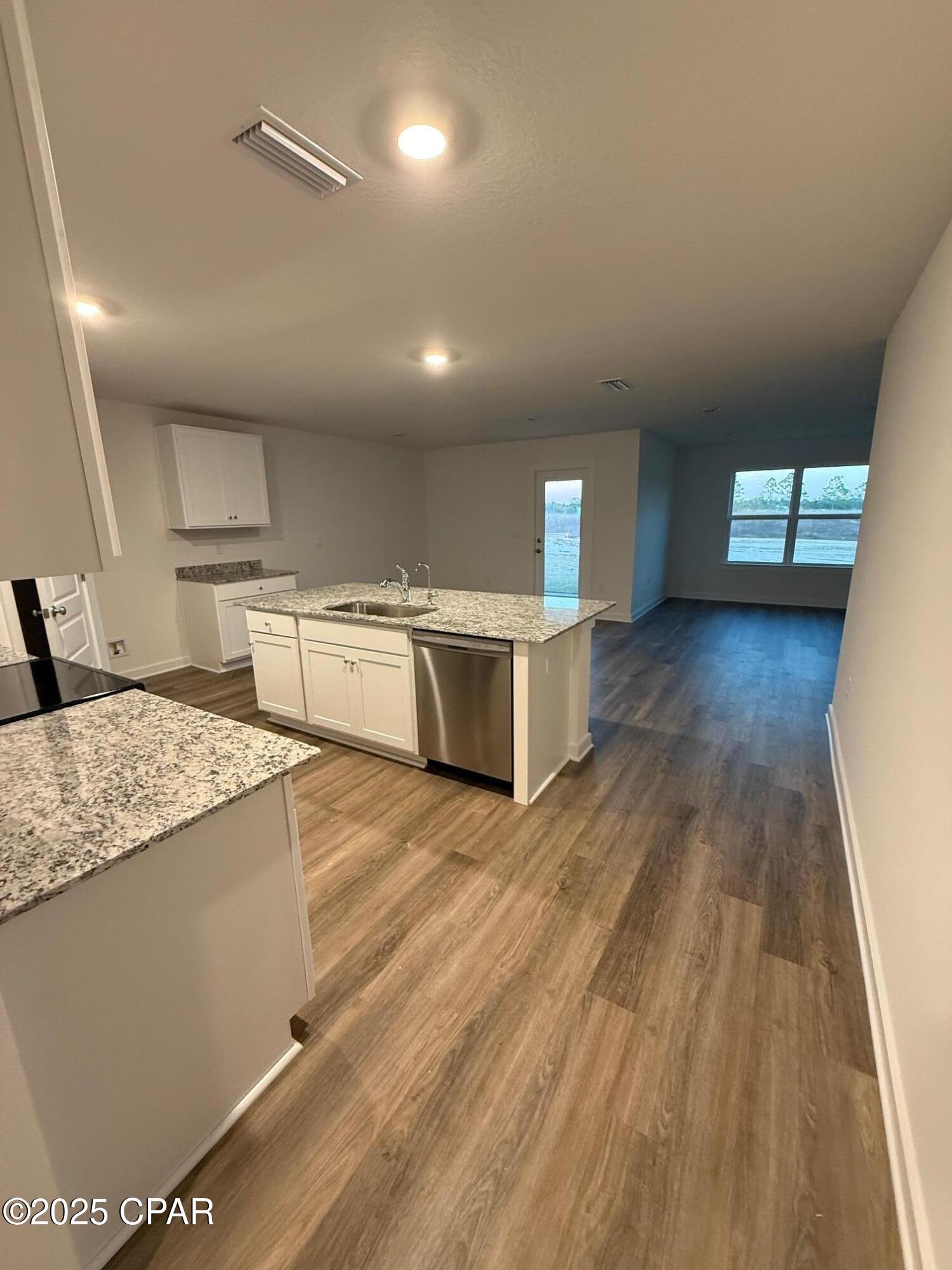 135 Dockside Road Freeport, FL 32439 - Photo 3 of 10