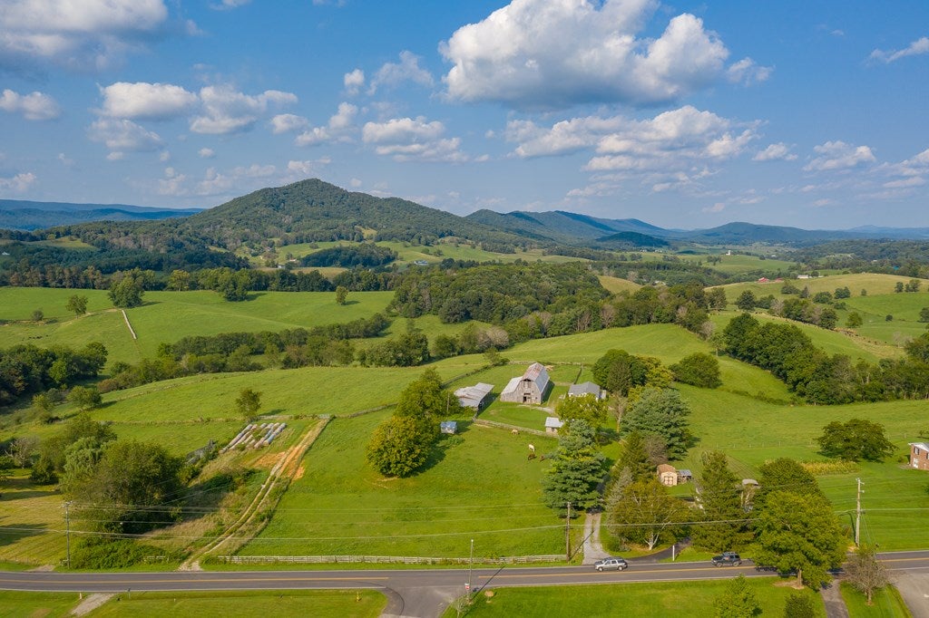 960 Fairview Road Wytheville, VA 24382 - Photo 70 of 75 Gallery Image 70
