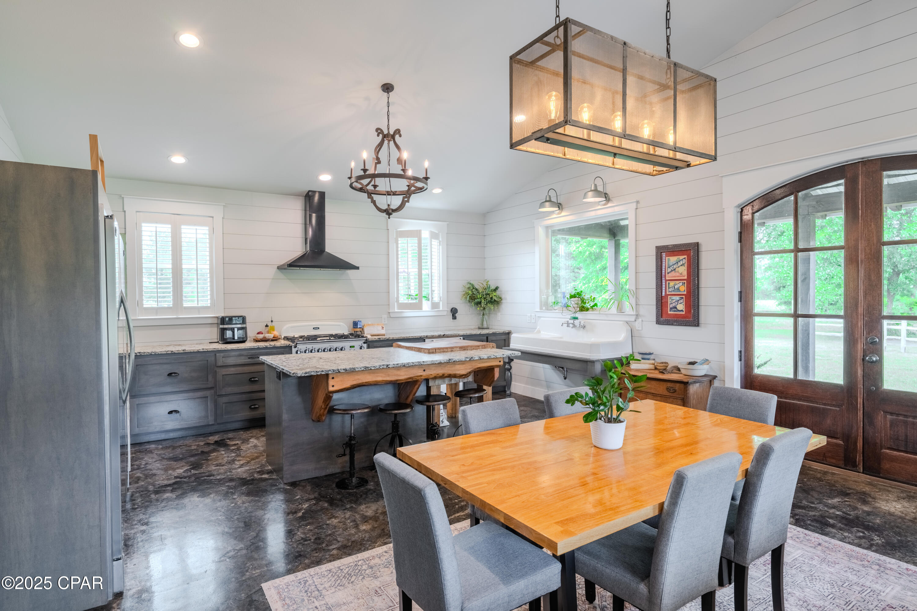 2818 Lawrence Road Marianna, FL 32446 - Photo 6 of 45 Gallery Image 6