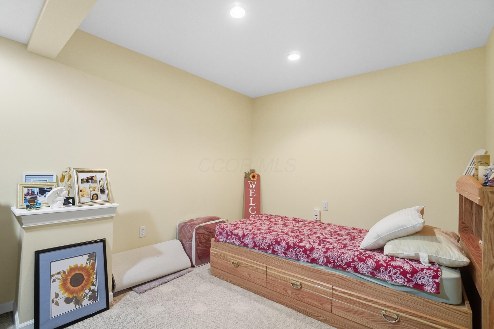 2471 Mock Road Columbus, OH 43219 - Photo 57 of 69 070