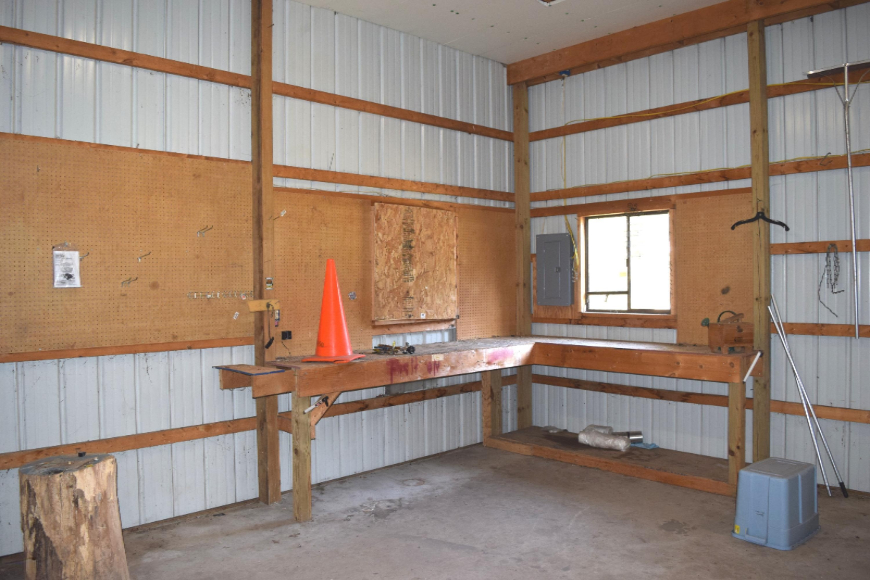 1116 South Maple Island Road Muskegon, MI 49442 - Photo 11 of 23 Pole inside 3