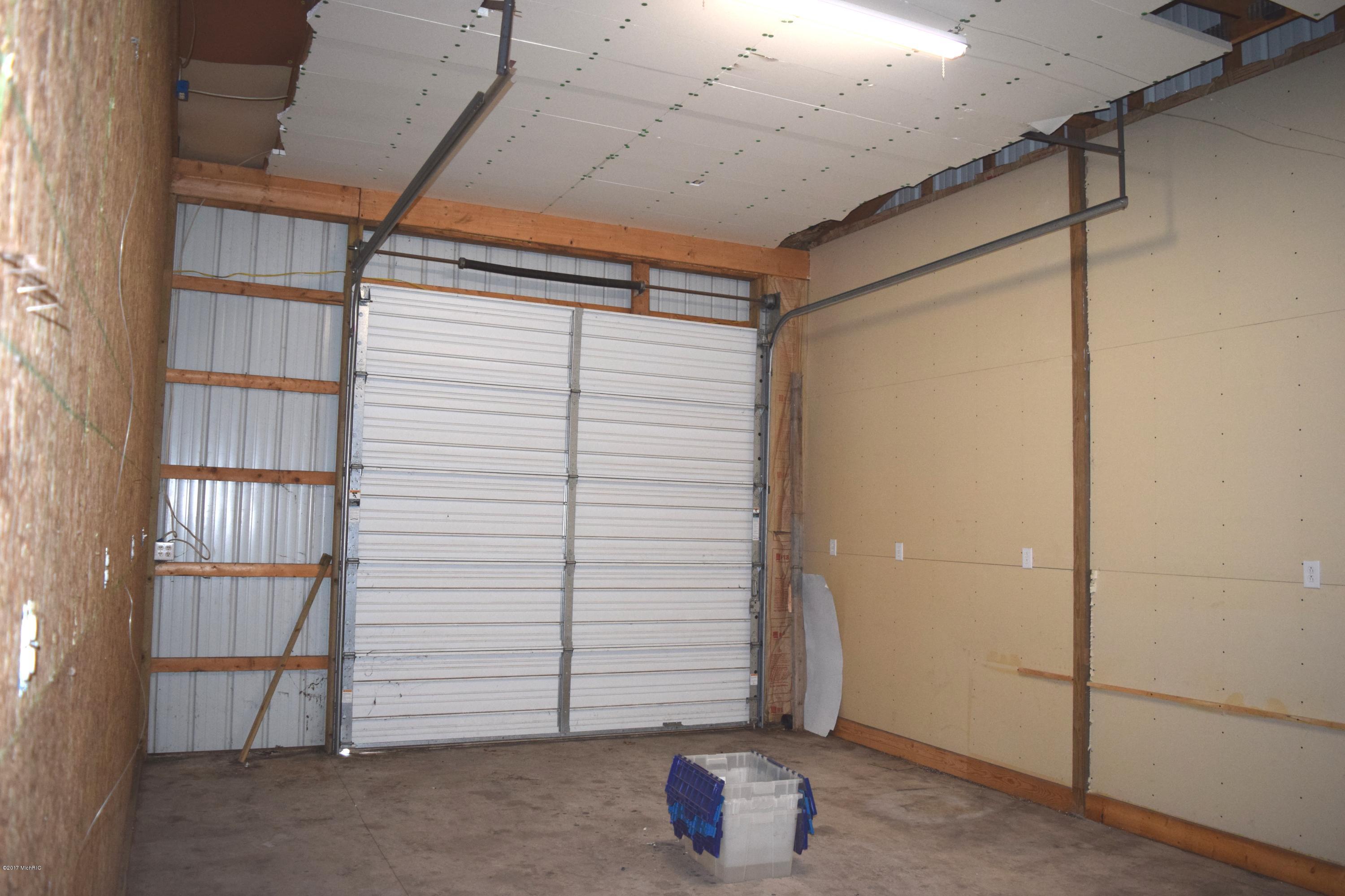 1116 South Maple Island Road Muskegon, MI 49442 - Photo 12 of 23 pole inside 4