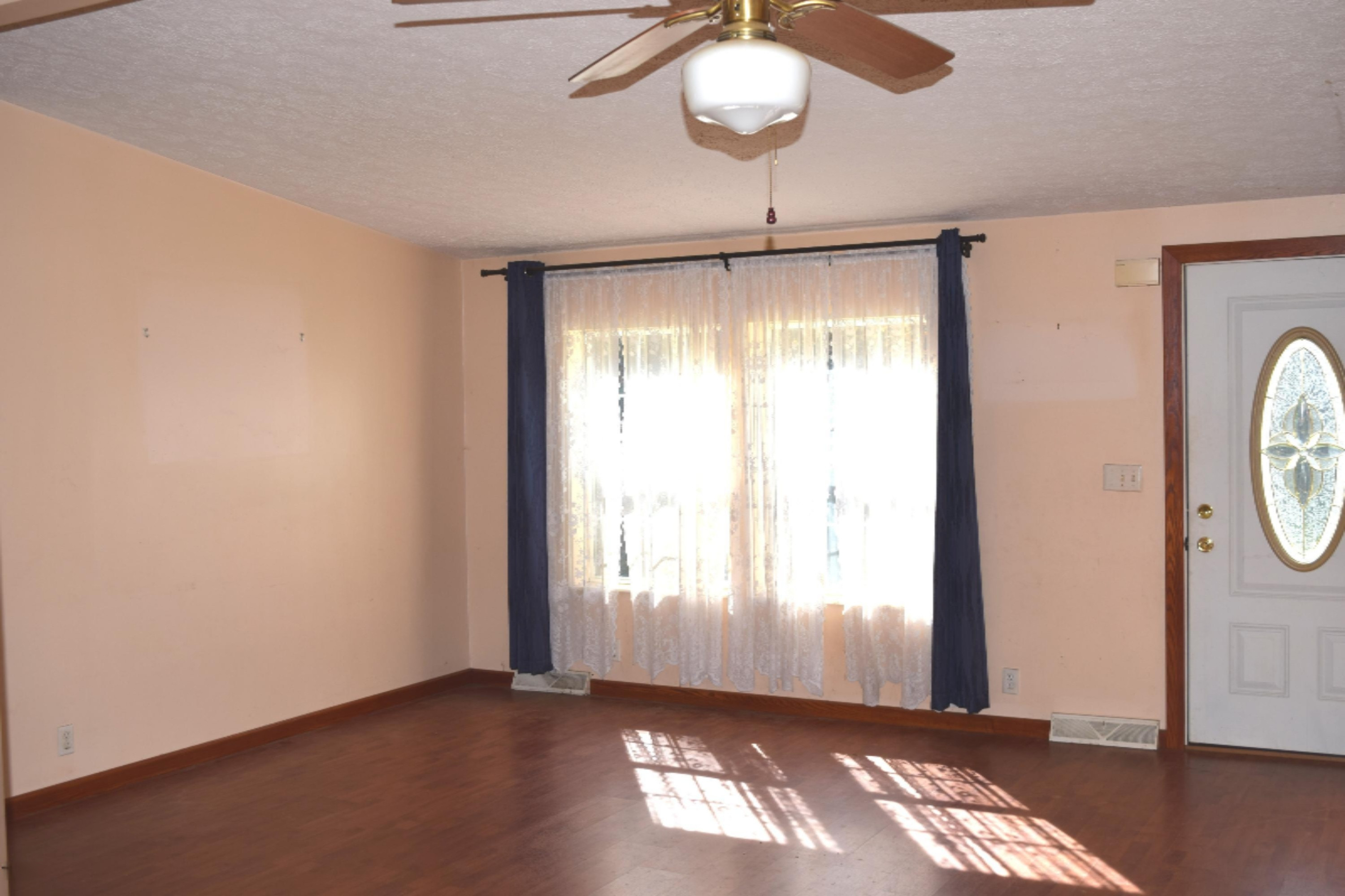 1116 South Maple Island Road Muskegon, MI 49442 - Photo 19 of 23 Living