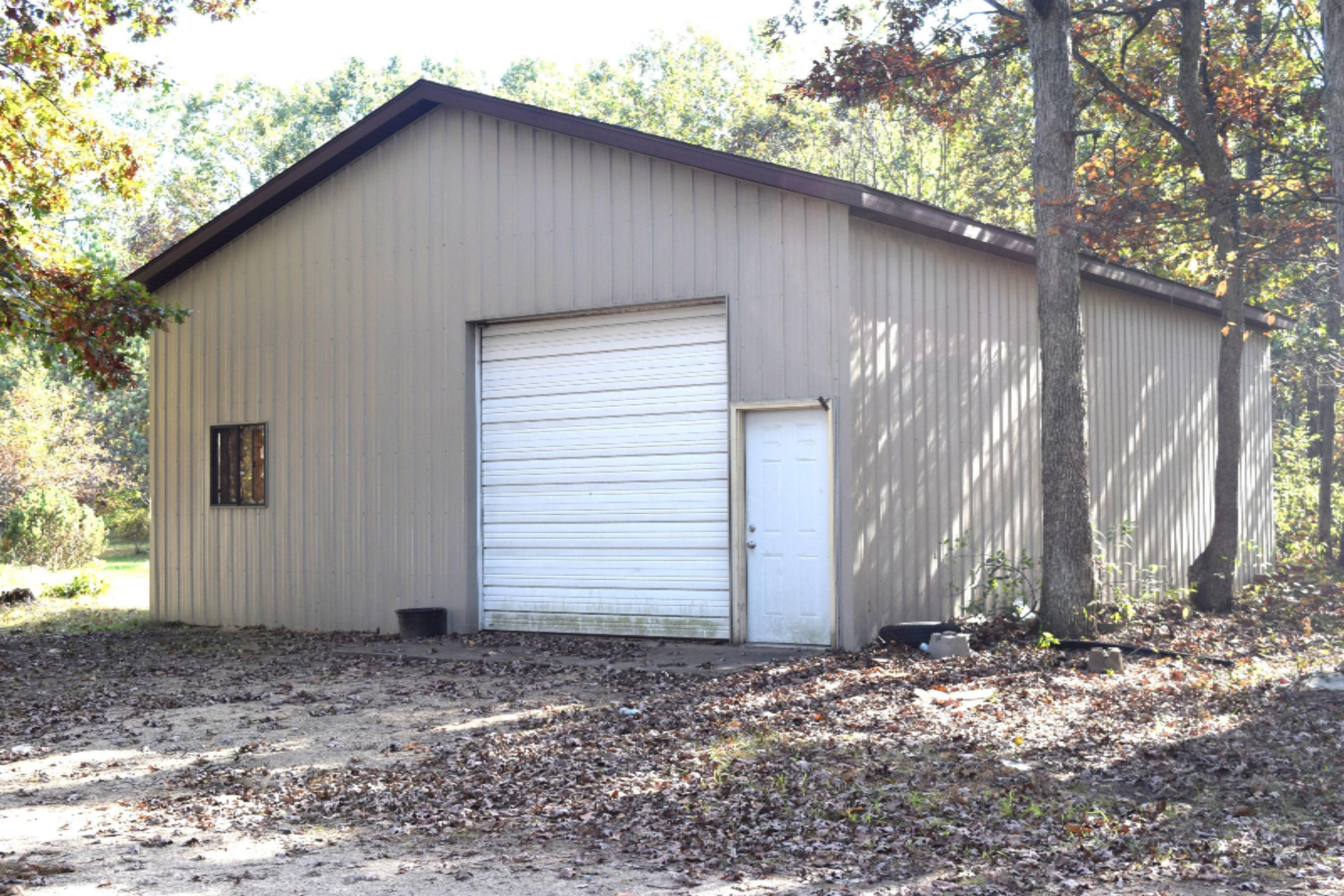 1116 South Maple Island Road Muskegon, MI 49442 - Photo 7 of 23 Pole barn front
