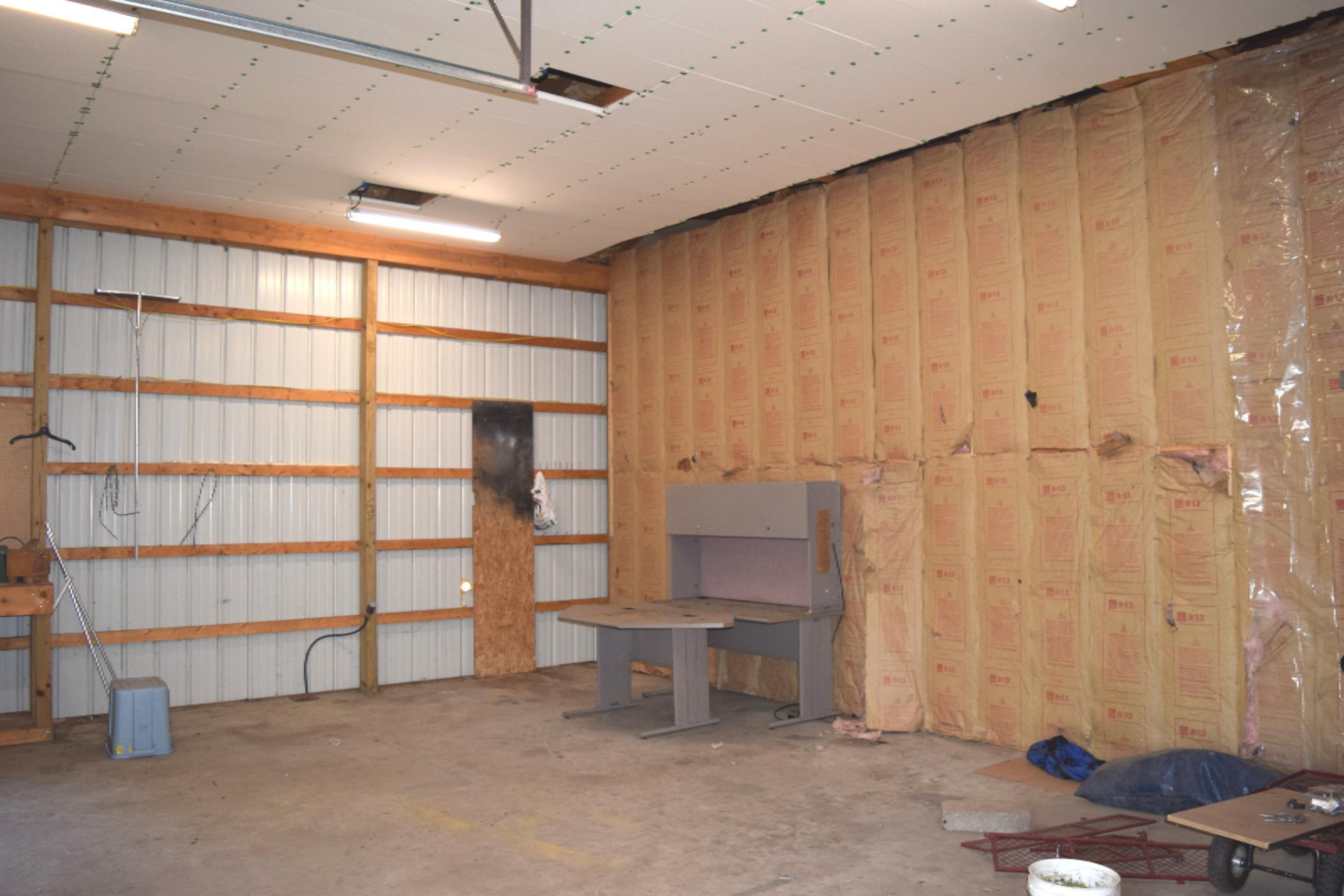 1116 South Maple Island Road Muskegon, MI 49442 - Photo 9 of 23 Pole inside 1