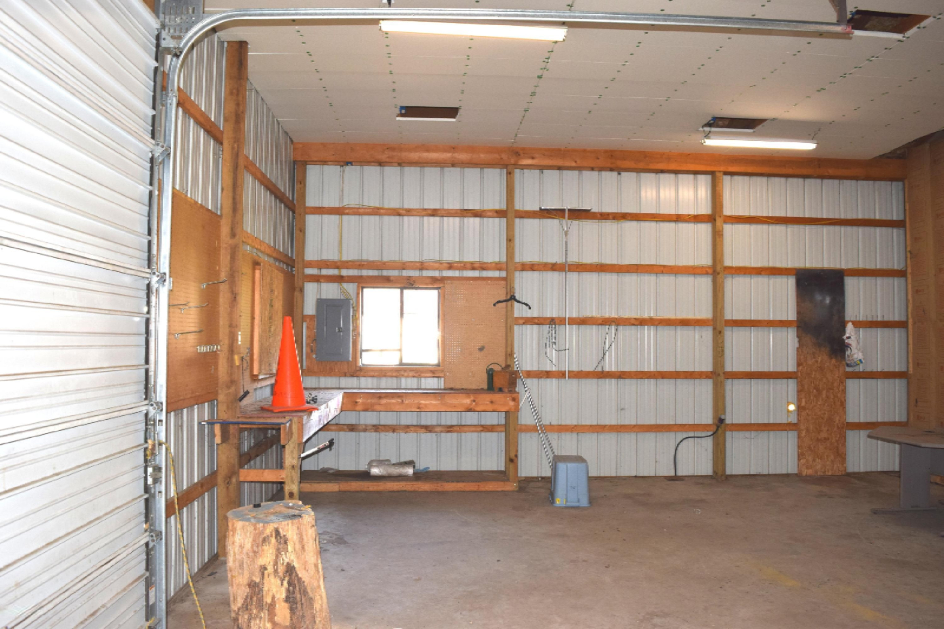 1116 South Maple Island Road Muskegon, MI 49442 - Photo 10 of 23 pole inside 2