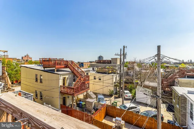 a picture of city view