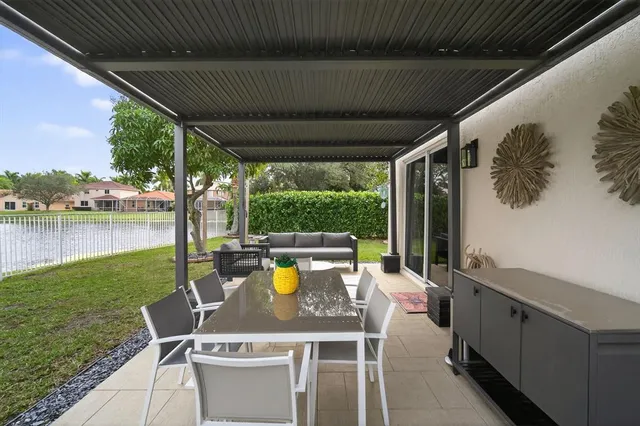 $890,000 | 4684 Waycross Drive, Coconut Creek, FL 33073