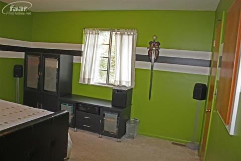 330 East River Road Flushing, MI 48433 - Photo 10 of 22 20217208-9.JPG