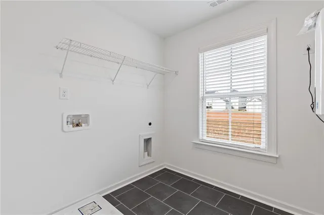 a view of utility room