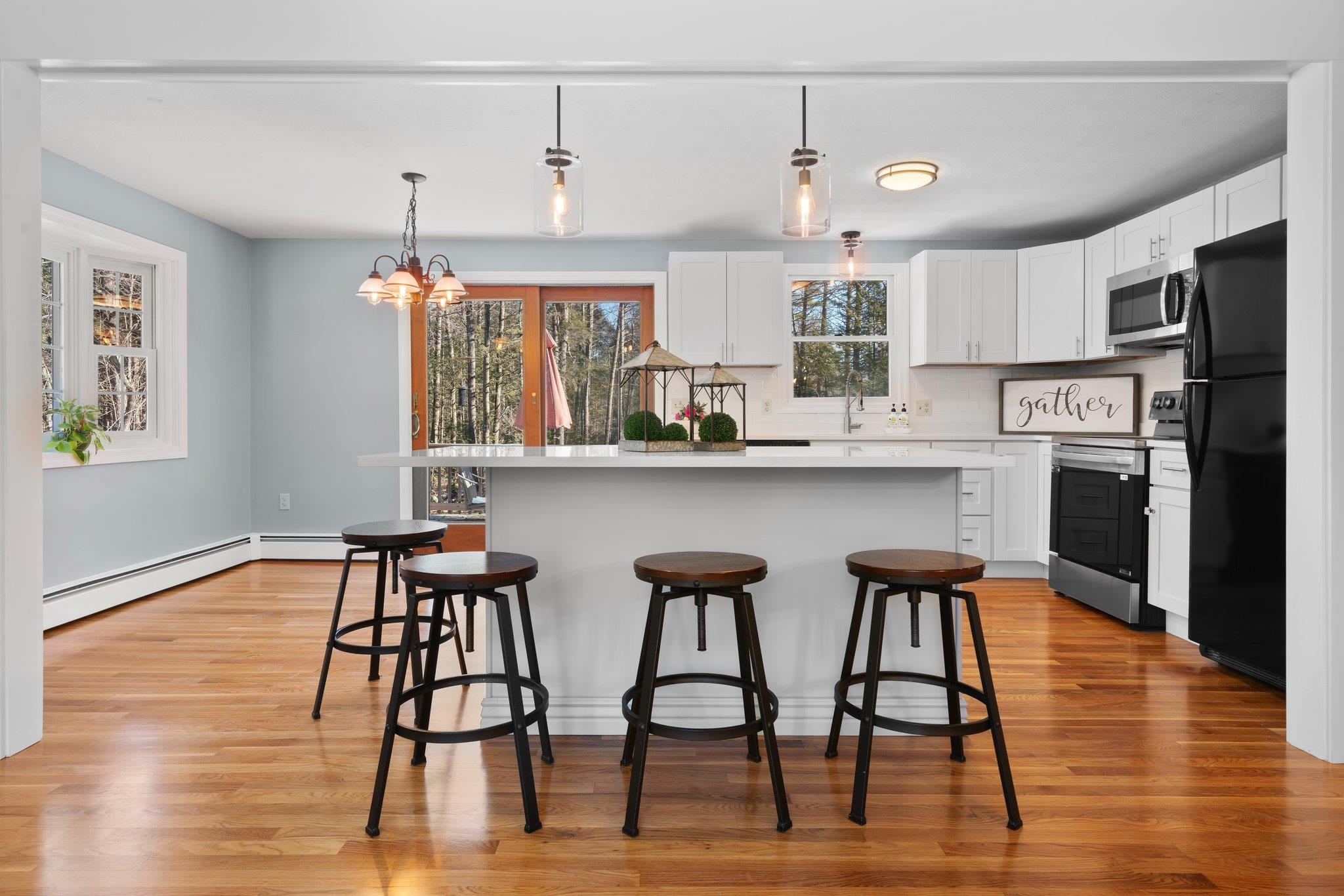 9 Blossom Road Windham, NH 03087 - Photo 3 of 40