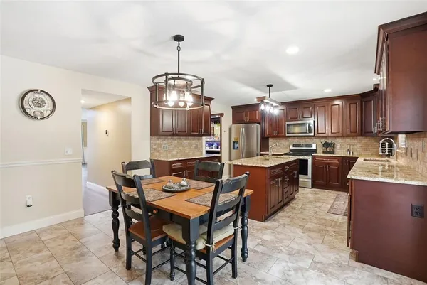 $749,900 | 467 Granite Circle, Chuluota, FL 32766