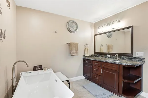 $749,900 | 467 Granite Circle, Chuluota, FL 32766